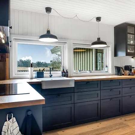 Holiday home Ayelen - 600m From The Sea By Interhome *